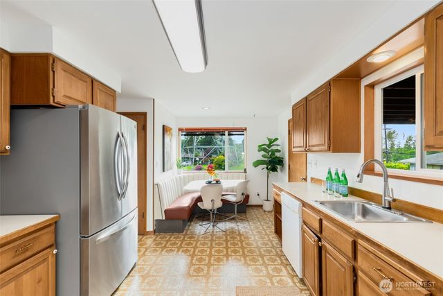 9912 51st Avenue S, Seattle, WA 98118