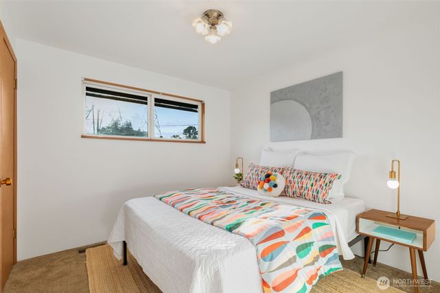 9912 51st Avenue S, Seattle, WA 98118
