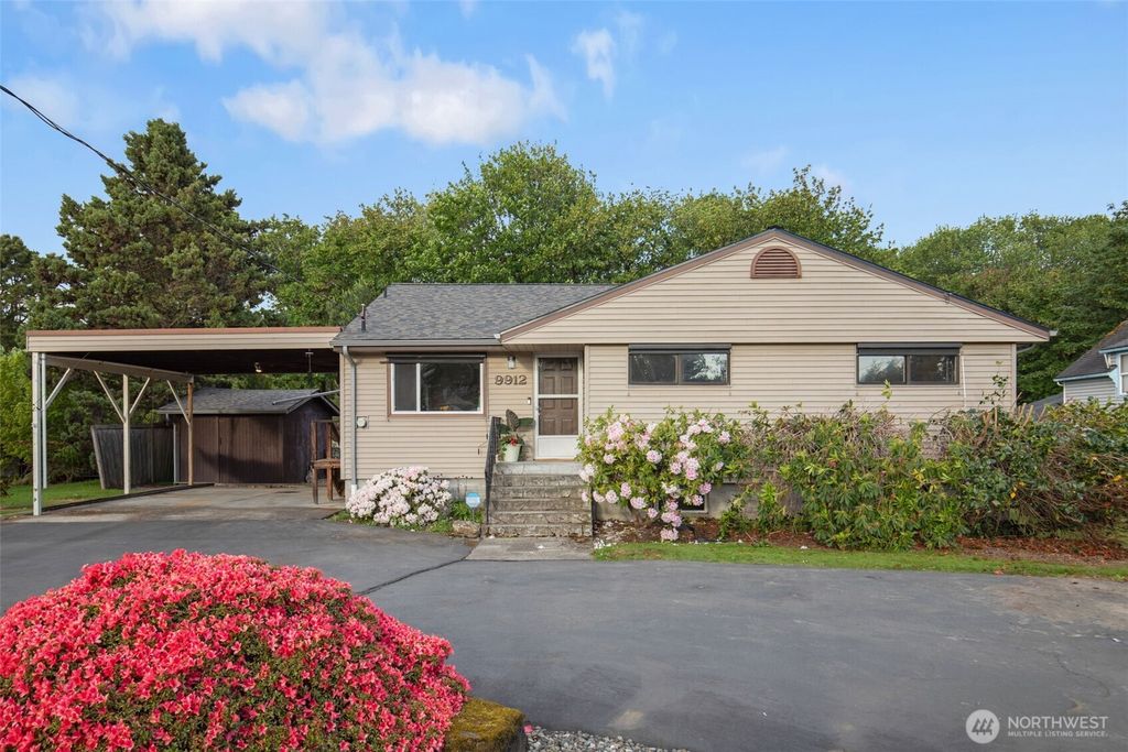 9912 51st Avenue S, Seattle, WA 98118