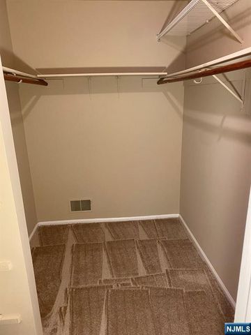 472 W Quince Court, Mahwah, NJ 07430