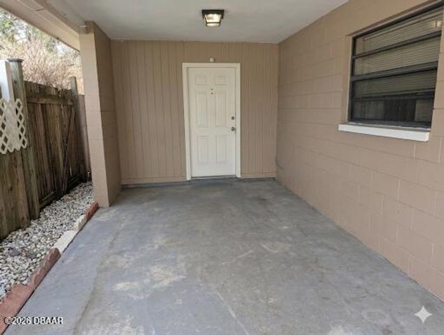 550 Cambridge Circle, South Daytona, FL 32119