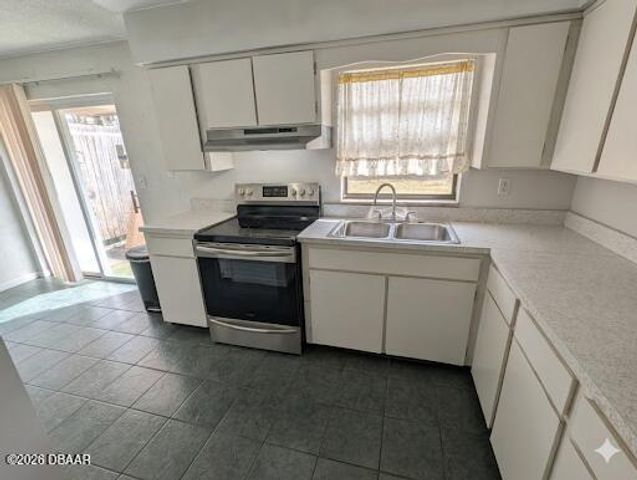 550 Cambridge Circle, South Daytona, FL 32119