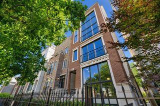 853 N Wood Street 1, Chicago, IL 60622