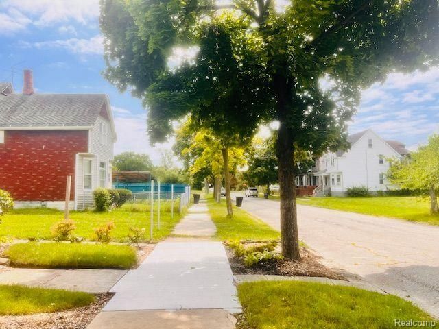 3964 Sheridan Street, Detroit, MI 48214