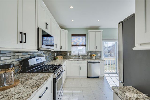 274 Morning Glory Drive, Monroe, NJ 08831