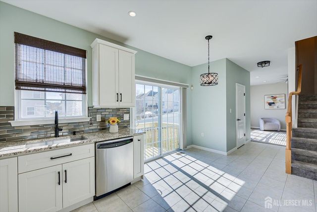 274 Morning Glory Drive, Monroe, NJ 08831