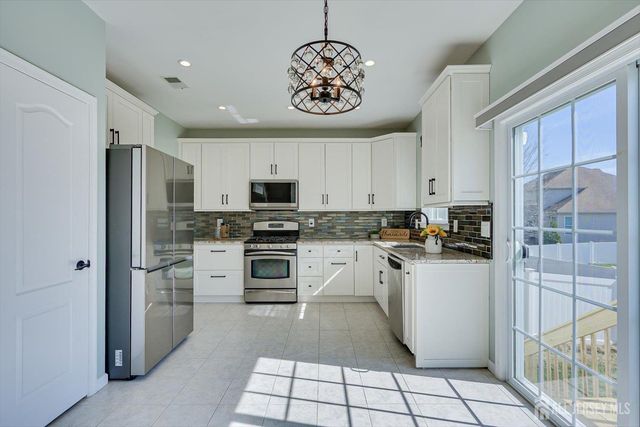 274 Morning Glory Drive, Monroe, NJ 08831