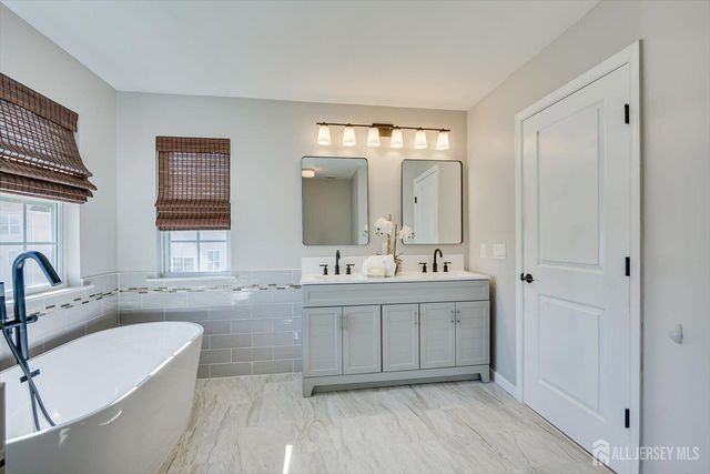 274 Morning Glory Drive, Monroe, NJ 08831