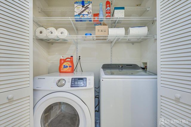 274 Morning Glory Drive, Monroe, NJ 08831