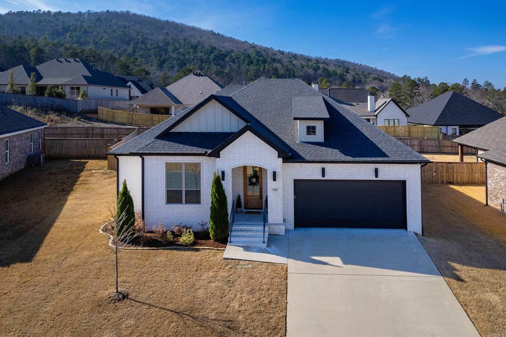 27 Corlay Drive, Little Rock, AR 72223