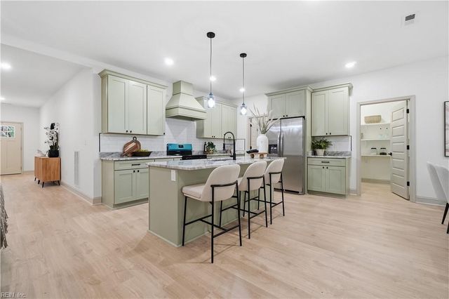 9413 Capeview AVE, Norfolk, VA 23503