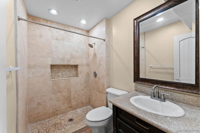4251 Arroyo Vista Way 345, Oceanside, CA 92057