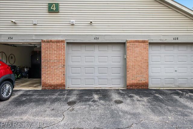 426 Marigold Circle, Westland, MI 48185