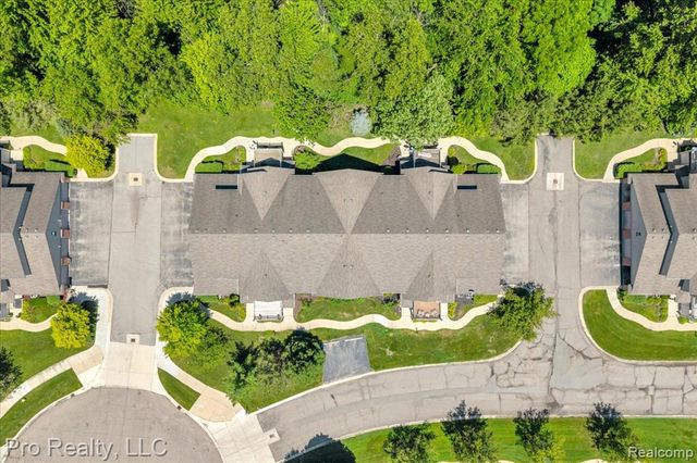 426 Marigold Circle, Westland, MI 48185