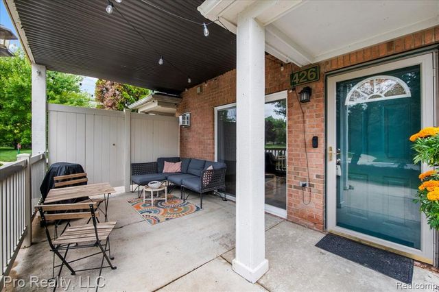 426 Marigold Circle, Westland, MI 48185