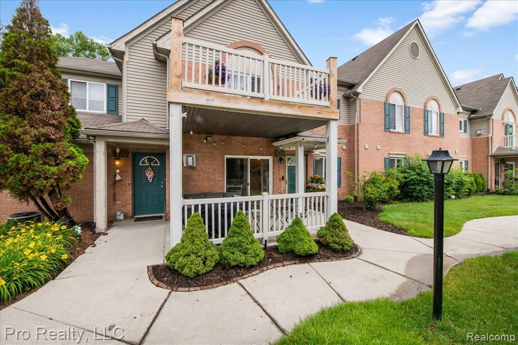 426 Marigold Circle, Westland, MI 48185