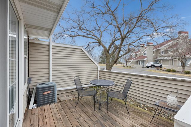 1940 Shenandoah Court C, Plymouth, MN 55447