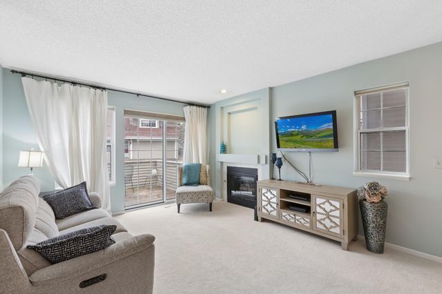 1940 Shenandoah Court C, Plymouth, MN 55447