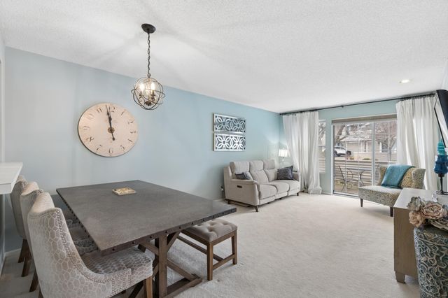 1940 Shenandoah Court C, Plymouth, MN 55447