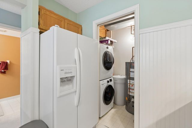 1940 Shenandoah Court C, Plymouth, MN 55447