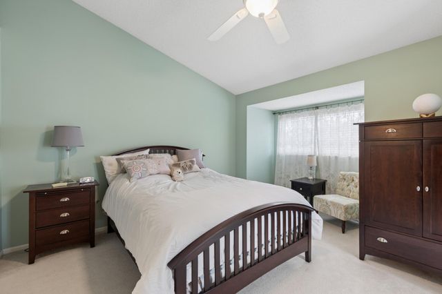 1940 Shenandoah Court C, Plymouth, MN 55447