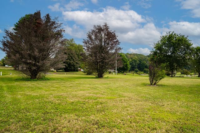 5071 Shelbyville Rd, Mcminnville, TN 37110