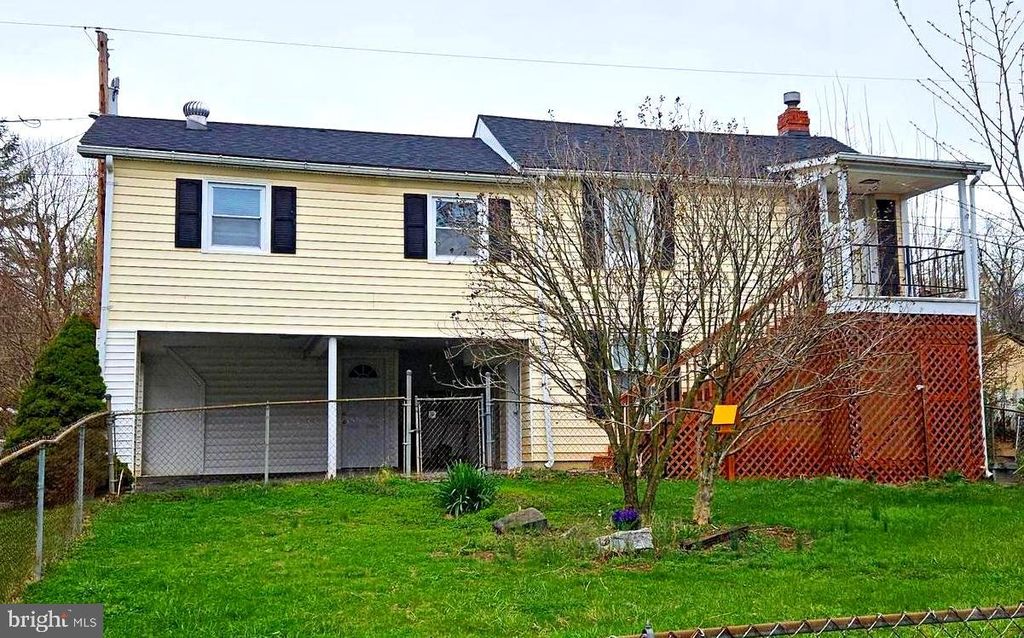 1057 FOREMAN LN, Winchester, VA 22603