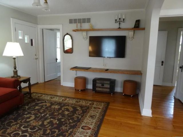 409 N Delaware Street, Butler, MO 64730