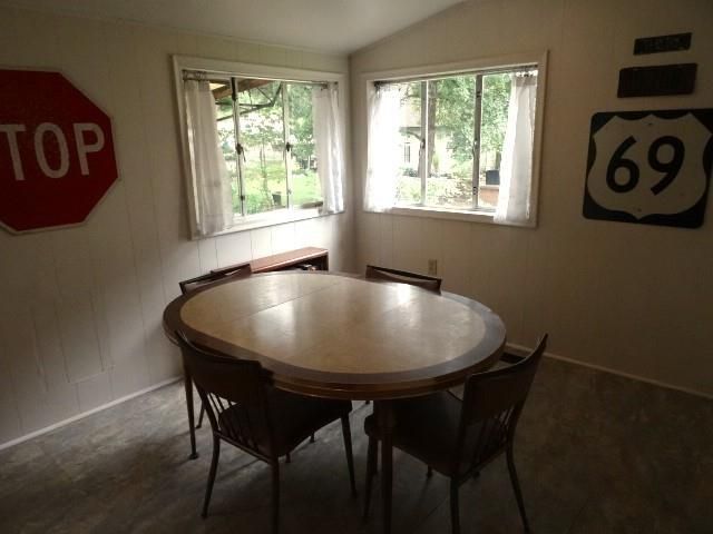 409 N Delaware Street, Butler, MO 64730