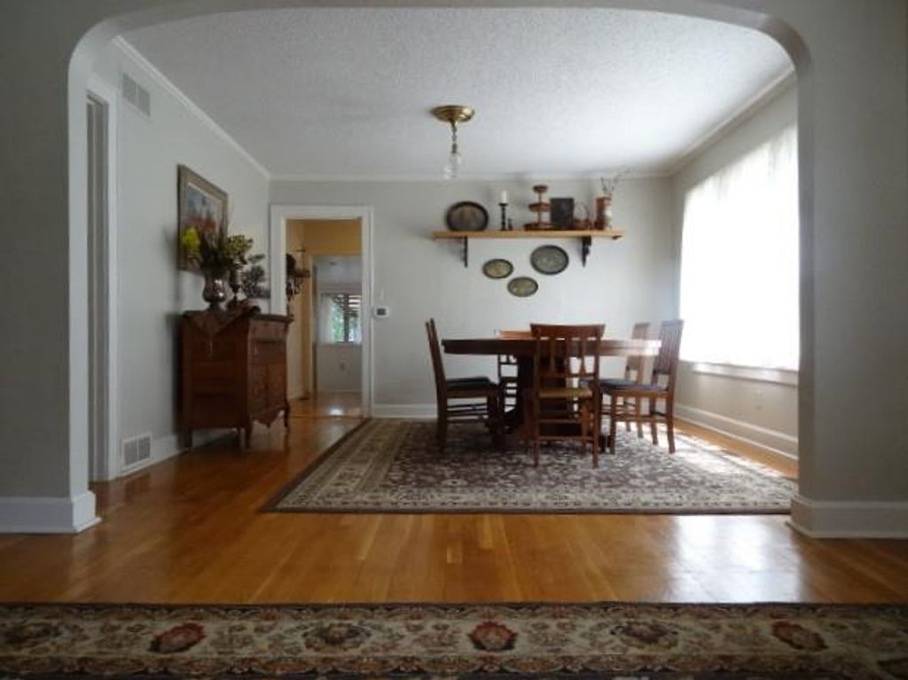 409 N Delaware Street, Butler, MO 64730