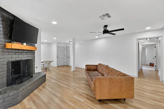 16122 Rill Lane, Houston, TX 77062