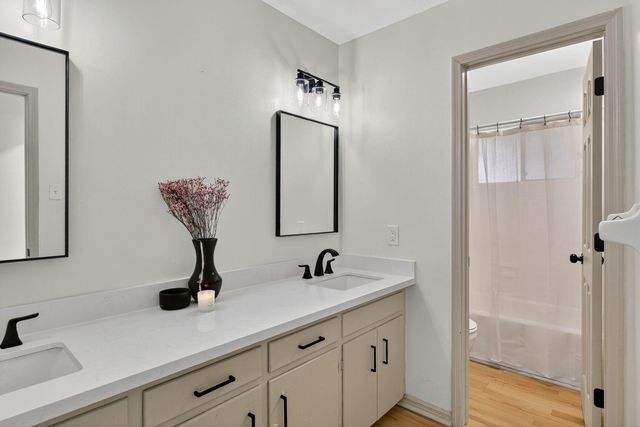 16122 Rill Lane, Houston, TX 77062