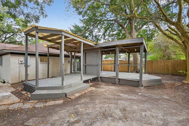 16122 Rill Lane, Houston, TX 77062