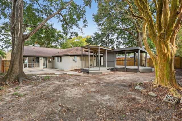 16122 Rill Lane, Houston, TX 77062