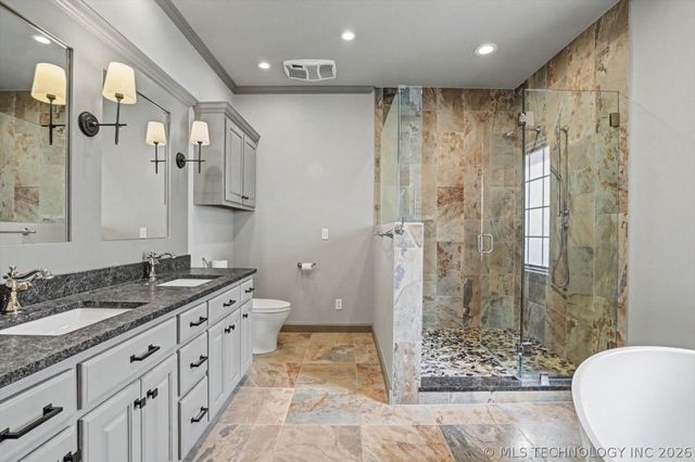 19000 E Knightsbridge Road, Owasso, OK 74055