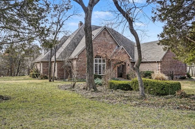 19000 E Knightsbridge Road, Owasso, OK 74055