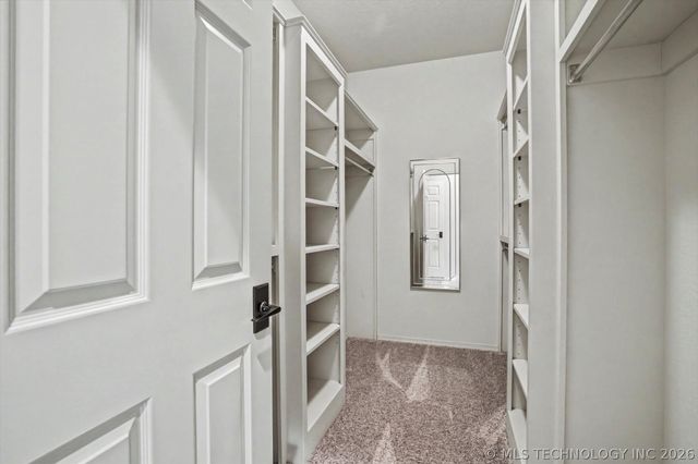 19000 E Knightsbridge Road, Owasso, OK 74055