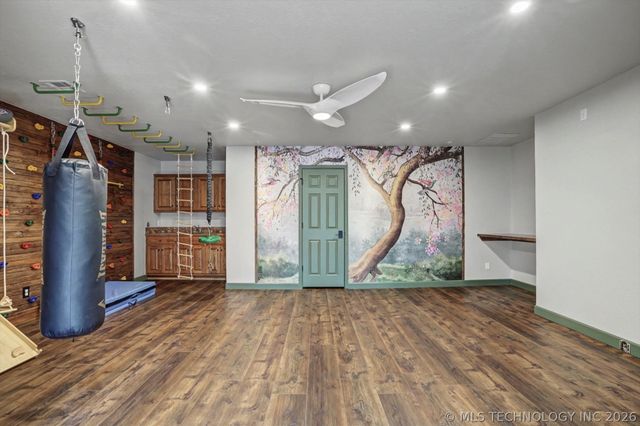 19000 E Knightsbridge Road, Owasso, OK 74055