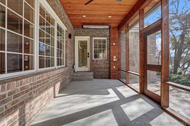 19000 E Knightsbridge Road, Owasso, OK 74055