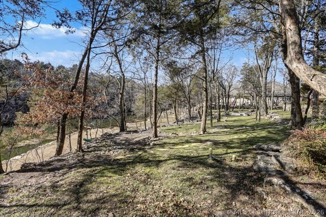 19000 E Knightsbridge Road, Owasso, OK 74055