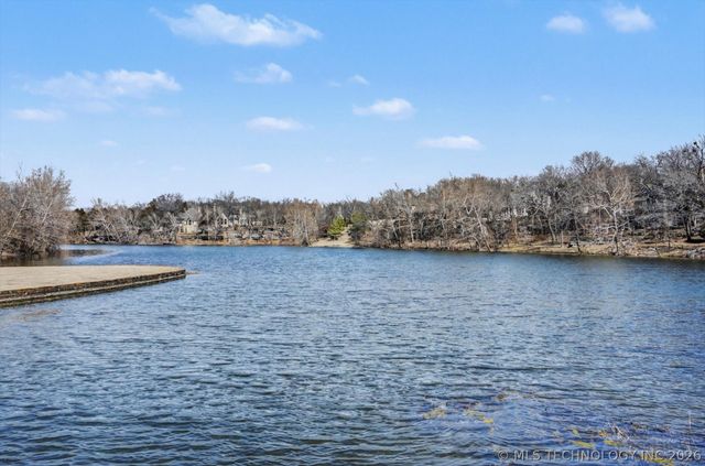 19000 E Knightsbridge Road, Owasso, OK 74055