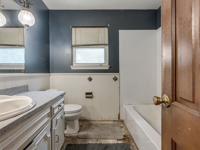 7704 NW 5th Street, Oklahoma City, OK 73127