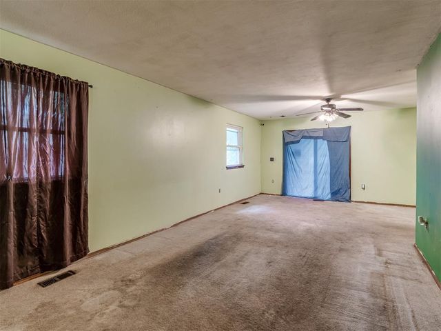 7704 NW 5th Street, Oklahoma City, OK 73127