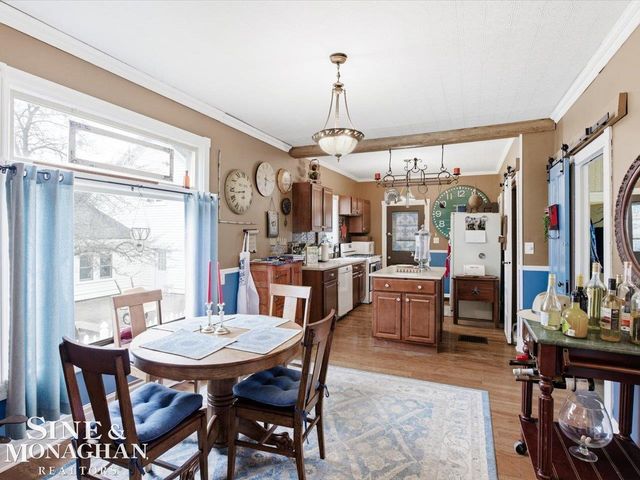 1713 St Clair River Drive, Algonac, MI 48001