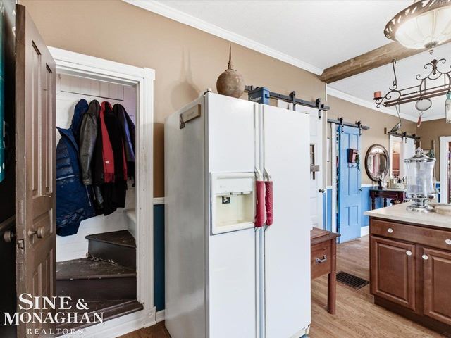 1713 St Clair River Drive, Algonac, MI 48001