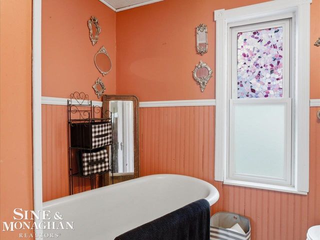 1713 St Clair River Drive, Algonac, MI 48001