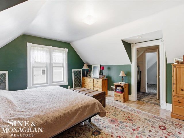 1713 St Clair River Drive, Algonac, MI 48001