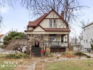 1713 St Clair River Drive, Algonac, MI 48001