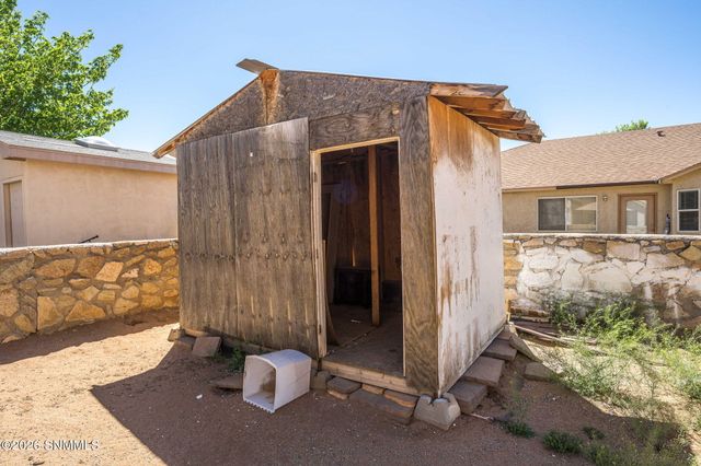 6118 Blue Mountain Drive, Las Cruces, NM 88012