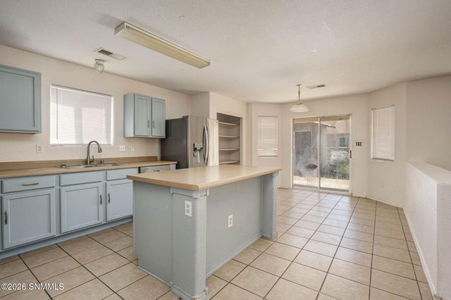 6118 Blue Mountain Drive, Las Cruces, NM 88012